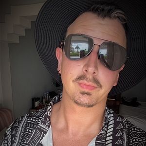 Meet your Posher, Matthew